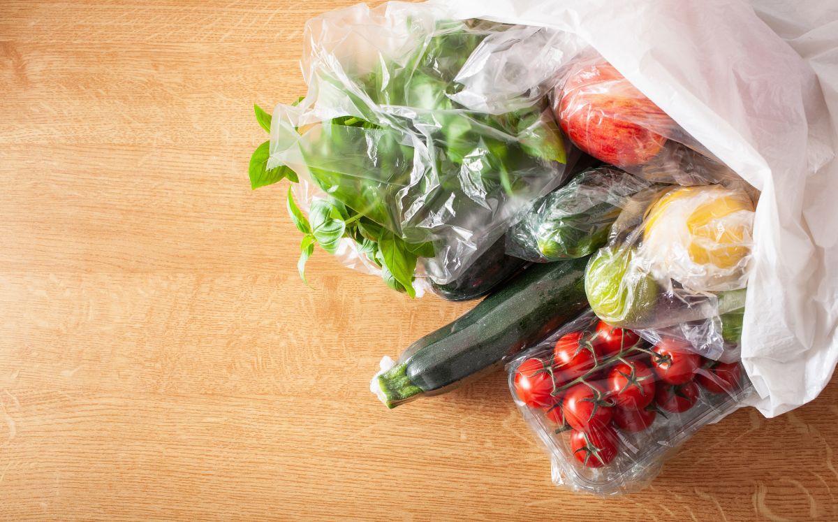 Prueba el método japonés para guardar vegetales en el refrigerador. Imagen: Freepik.