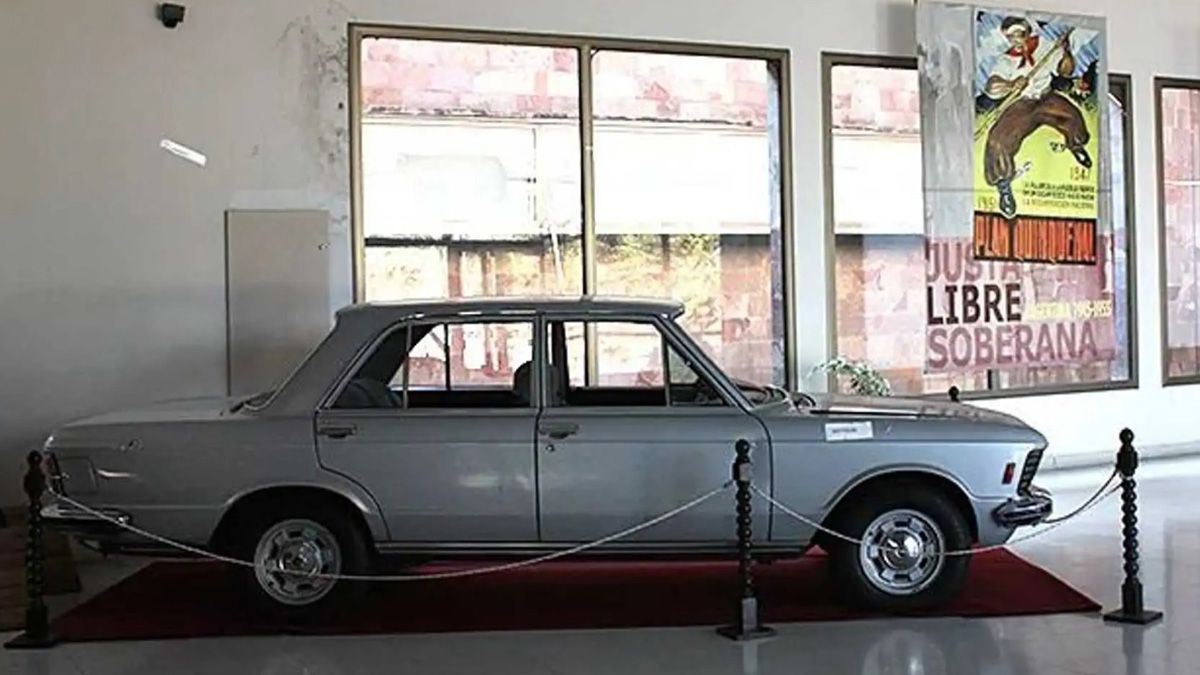 El Fiat 130 forma parte de la colección de objetos personales del ex presidente Juan Domingo Perón, pero no llegó a usarlo
