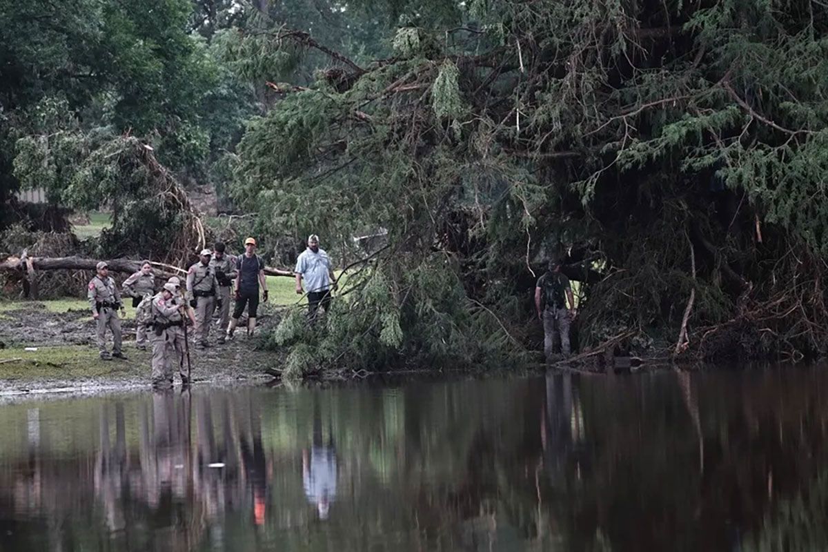 Las labores de búsqueda cerca del campamento de verano Mystic