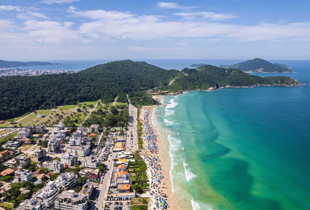 Vacaciones en Brasil: dónde queda Bombinhas y cuáles son sus mejores playas