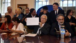 El bloque del PJ decidió no participar de la sesión para no convalidar el hostigamiento a De Vido
