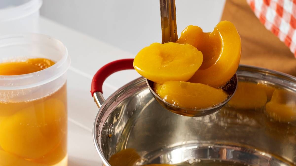 Recetas: duraznos en almíbar caseros. Foto: Freepik. Recetas: duraznos en almíbar caseros. Foto: Freepik.