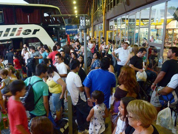 El Gobierno retomó el control de la terminal de ómnibus de Mendoza