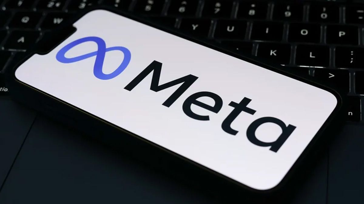 El logo de Meta en un dispositivo móvil.&nbsp;