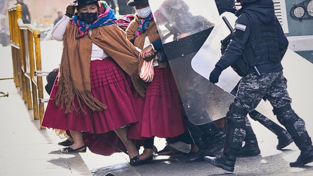 Las protestas se extienden por todo Bolivia y crece la tensión entre las las organizaciones sociales y el gobierno. (Foto Gentileza AP) Las protestas se extienden por todo Bolivia y crece la tensión entre las las organizaciones sociales y el gobierno. (Foto Gentileza AP)