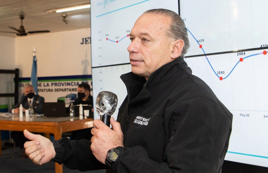 Sergio Berni dijo que las pistolas Taser son fundamentales para evitar situaciones como la que derivó en el asesinato de la policía federal Juan Pablo Roldán. Foto: NA.&nbsp;
