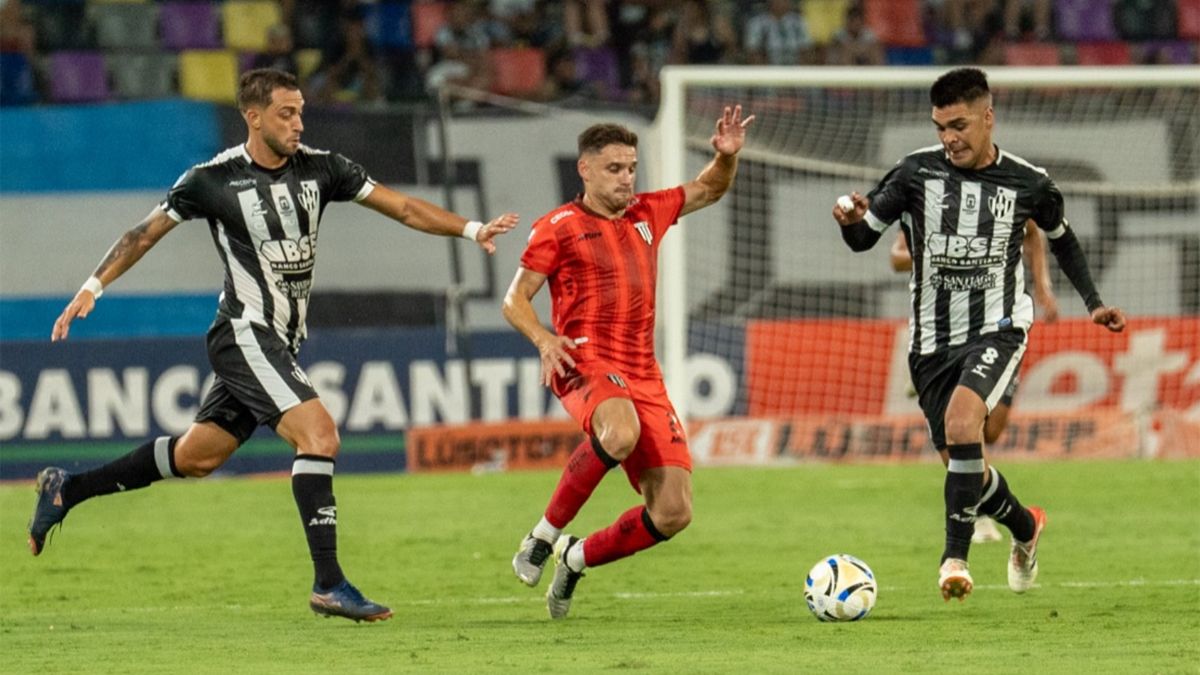 Gimnasia y Esgrima tuvo un debut a la altura de las expectativas.