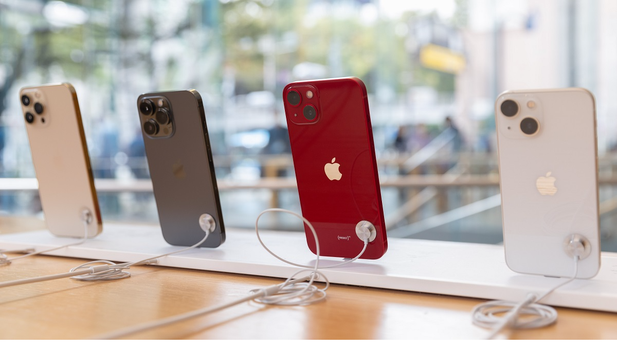 La venta de celulares de segunda mano o a muy bajo costo, en la mira del Ministerio de Seguridad.