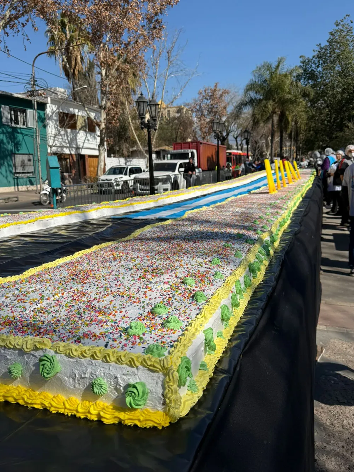 La torta interminable. La torta interminable.