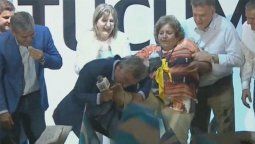 Entre la panza de Lilita y el besapiés de Macri