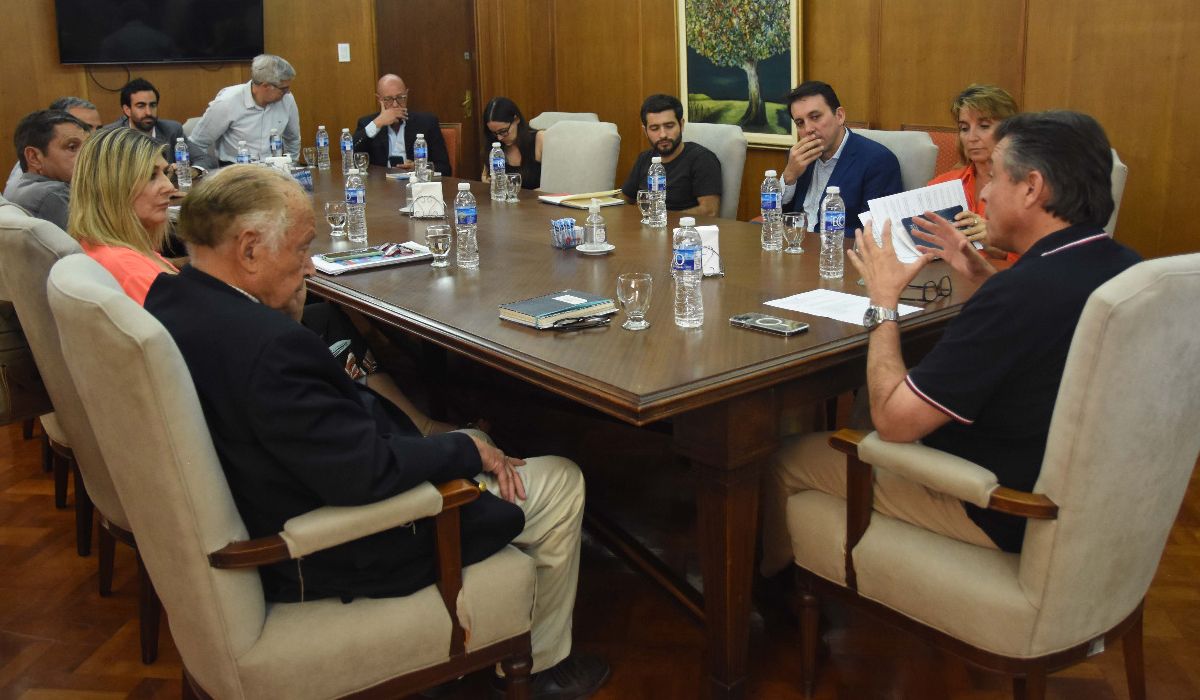 Se reunió el Consejo Económico, Ambiental y Social de Mendoza, quien tendrá a su cargo el análisis de los proyectos de reforma de la ley de Responsabilidad Fiscal y Administración Financiera.