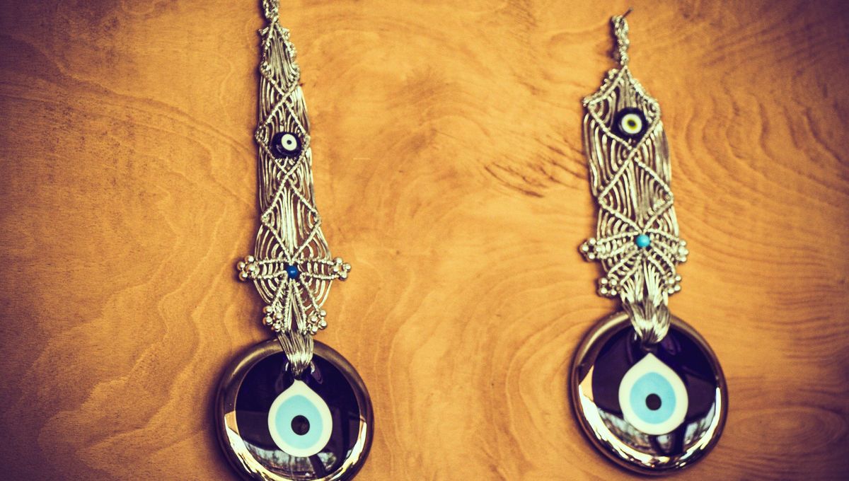 El ojo turco es el amuleto de la suerte para este viernes.