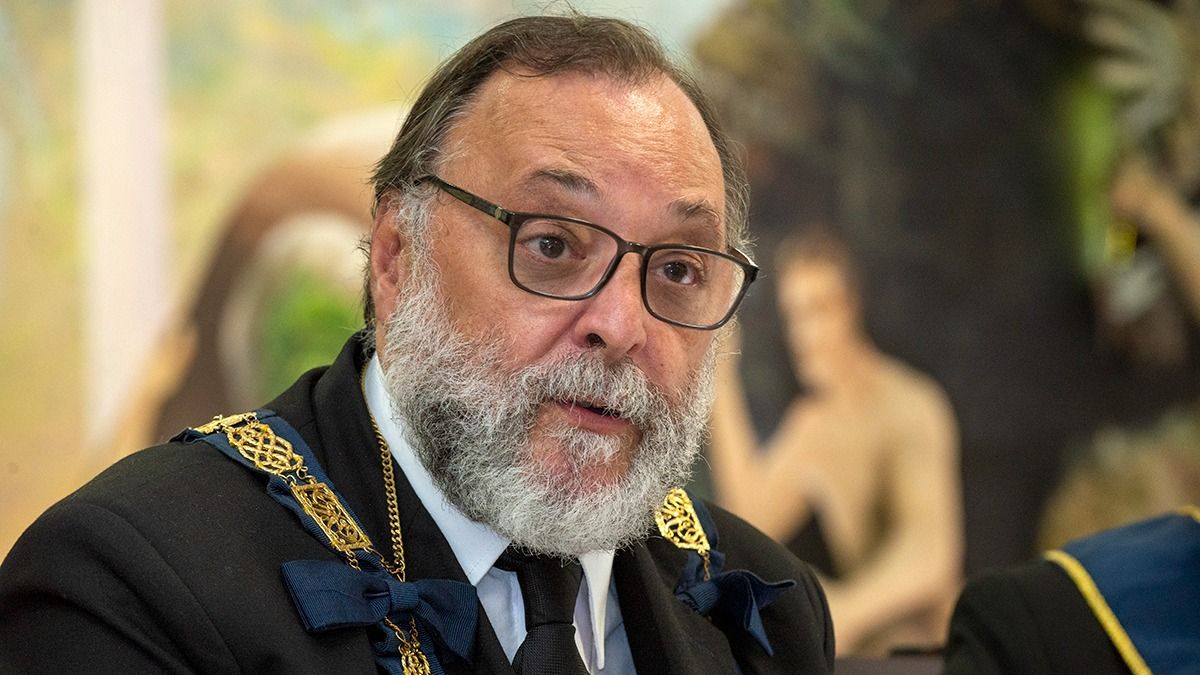 Eduardo Lázara, Gran Segundo Vigilante.