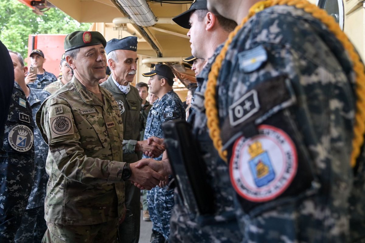 El teniente general Carlos Presti, quien asumir&aacute; al frente del Ministerio de Defensa.