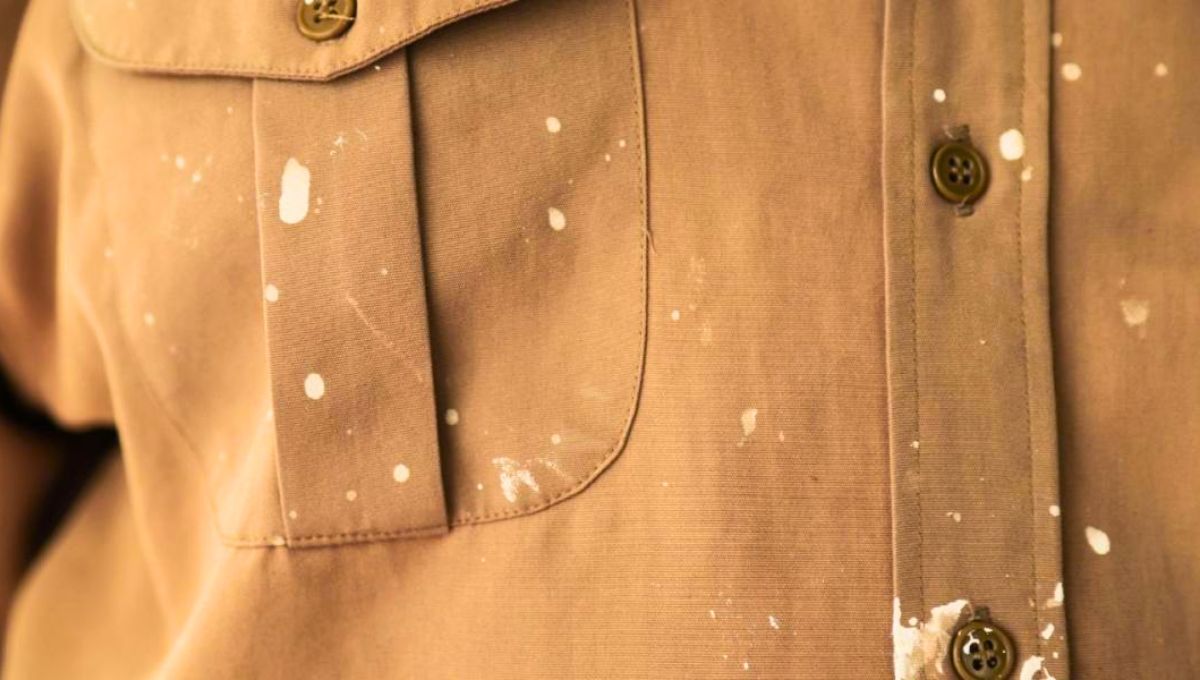 Prenda de ropa manchada con lavandina Prenda de ropa manchada con lavandina