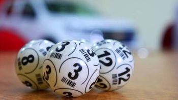 Se equivocó al comprar la lotería, ganó dos veces en la misma noche y se convirtió en millonario Se equivocó al comprar la lotería, ganó dos veces en la misma noche y se convirtió en millonario