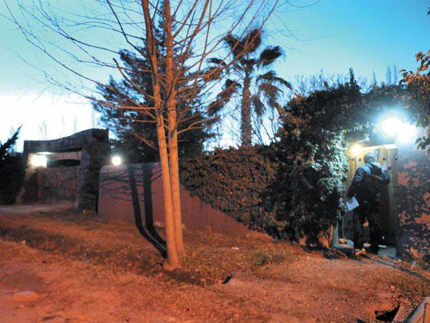 Banda asalta y desvalija a una familia a punta de pistola en Maipú