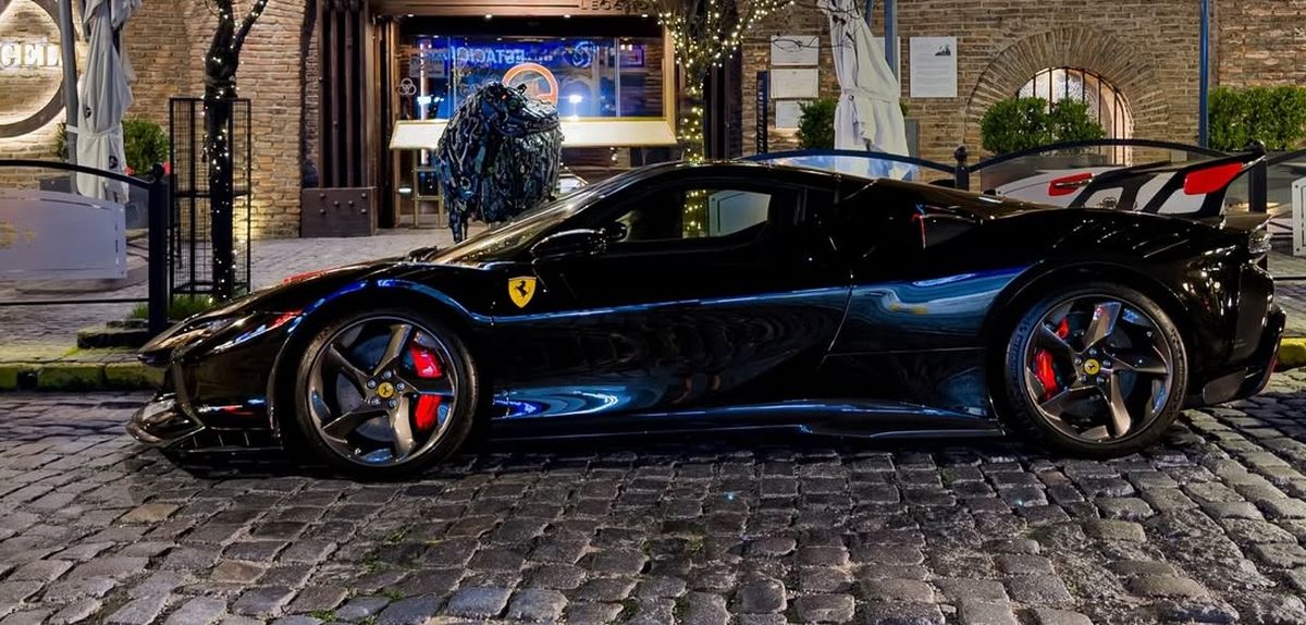 Ferrari sólo construyó 600 unidades de este auto, lo que lo convierte en uno de los más exclusivos de la marca. Foto: Instagram @chinocarspotter Ferrari sólo construyó 600 unidades de este auto, lo que lo convierte en uno de los más exclusivos de la marca. Foto: Instagram @chinocarspotter