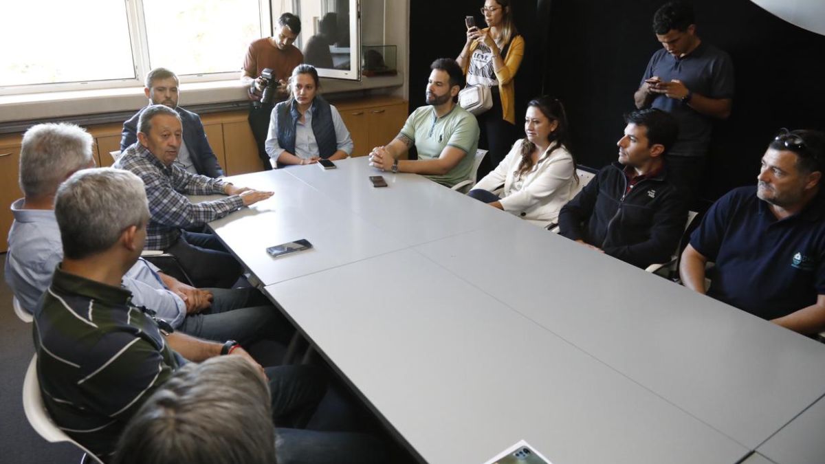 Celso Jaque afirmó que "Mendoza tiene una magnífica oportunidad para desarrollar la minería que por muchísimos años ha venido demorada”. Celso Jaque afirmó que "Mendoza tiene una magnífica oportunidad para desarrollar la minería que por muchísimos años ha venido demorada”.