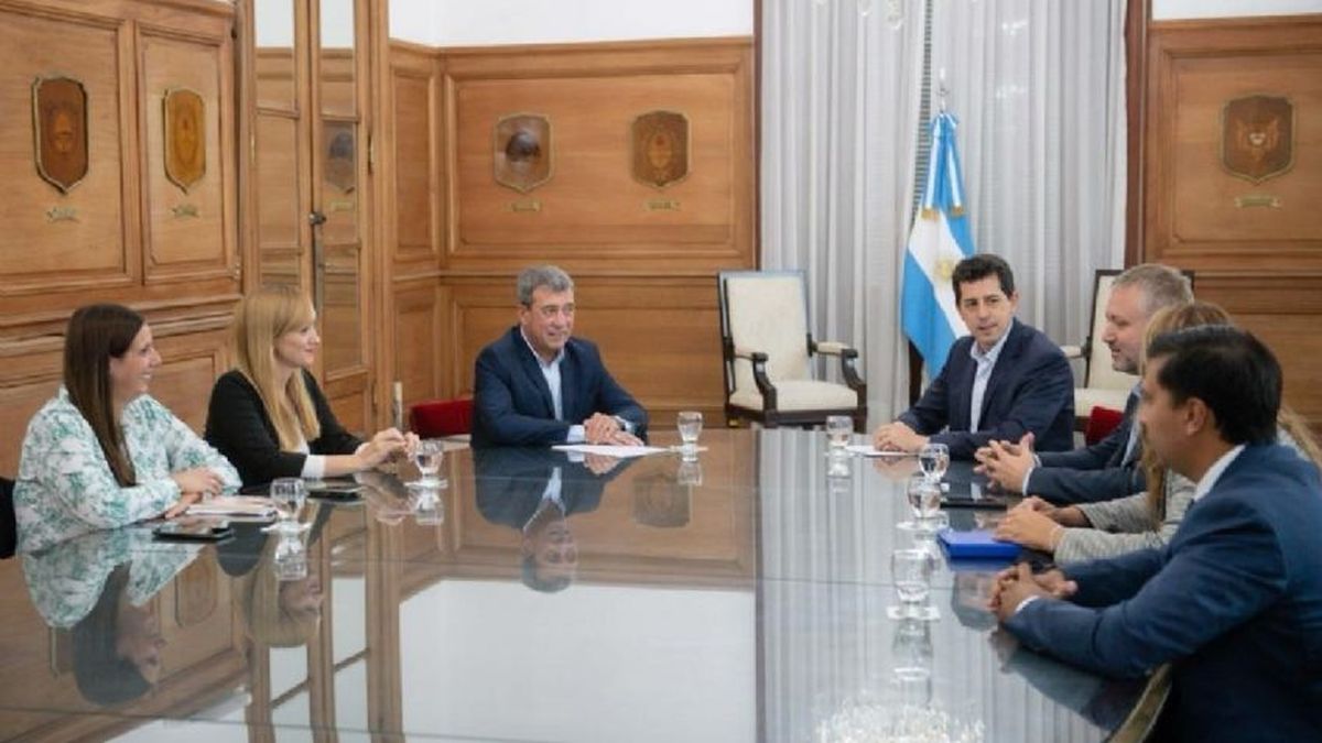 A fines de marzo, legisladores peronistas se reunieron en Casa Rosada con