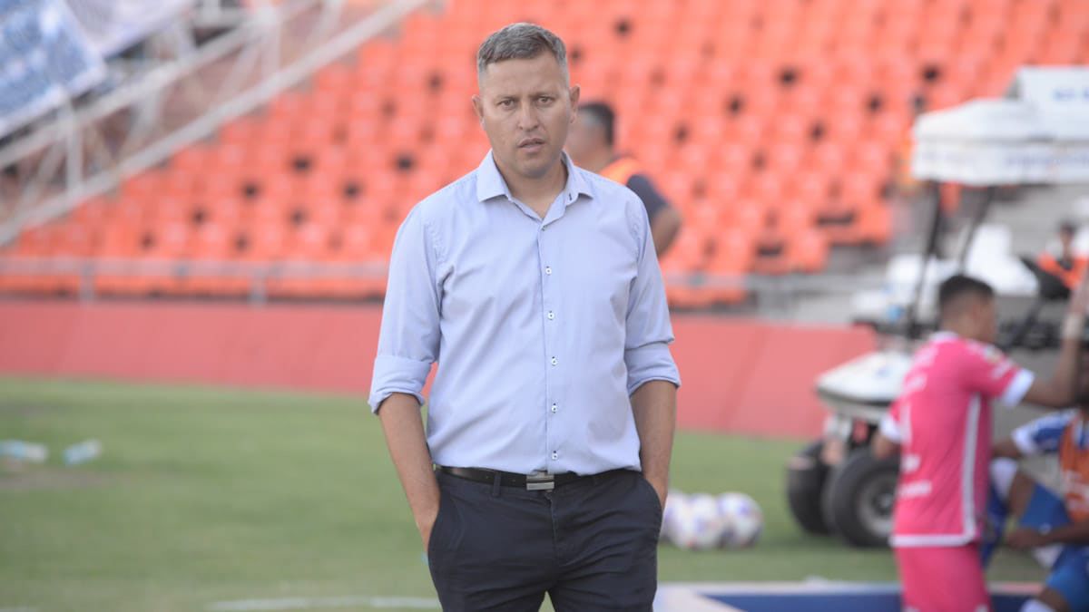 Diego Flores desmintió de una posible salida de Godoy Cruz.