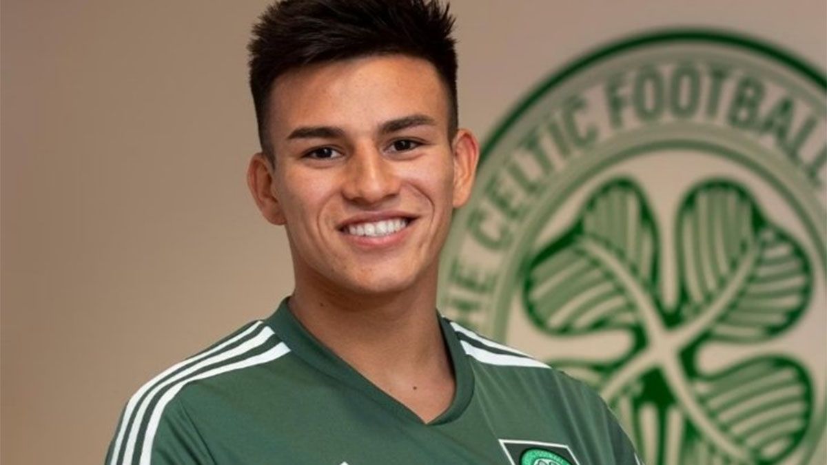 Alexander Bernabei juega en el Celtic de Escocia.