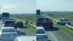 ¿Viveza o irresponsabilidad?: Sacaron un guardarrail para evitar un corte de ruta