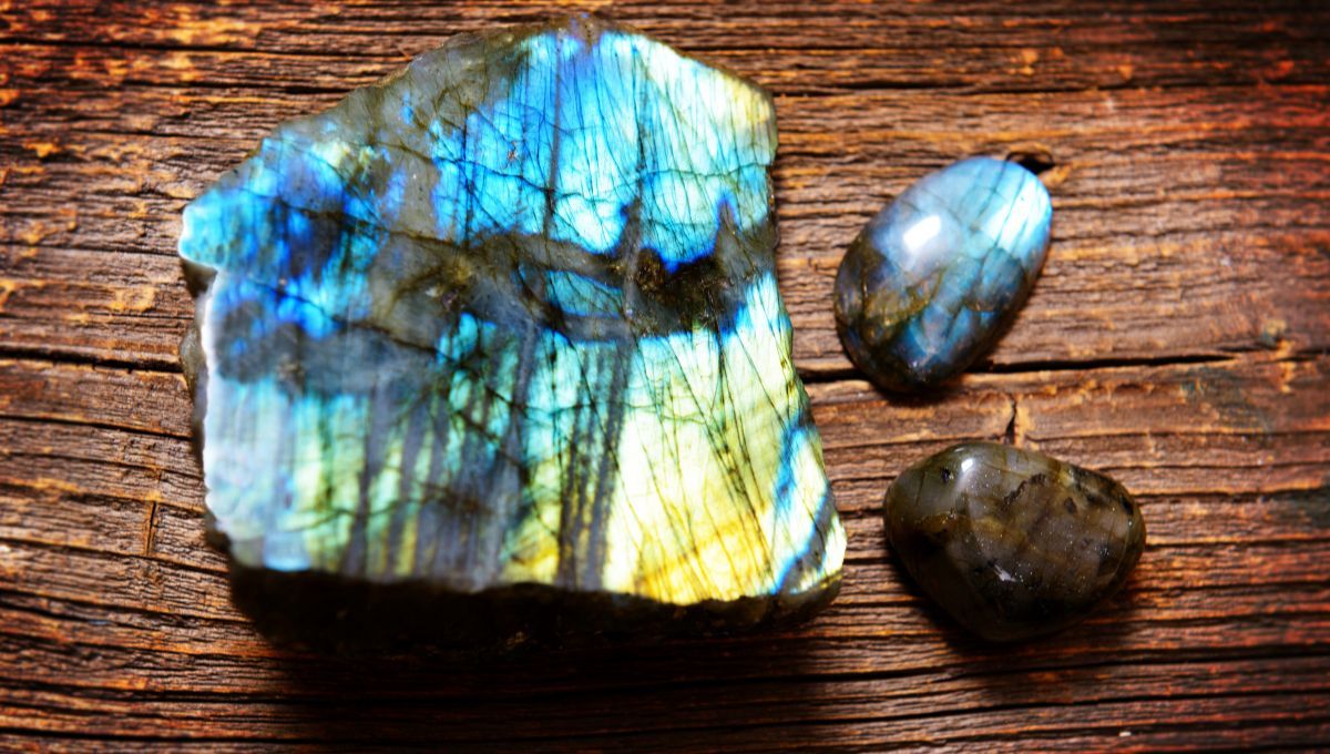 Piedra labradorita. Piedra labradorita.