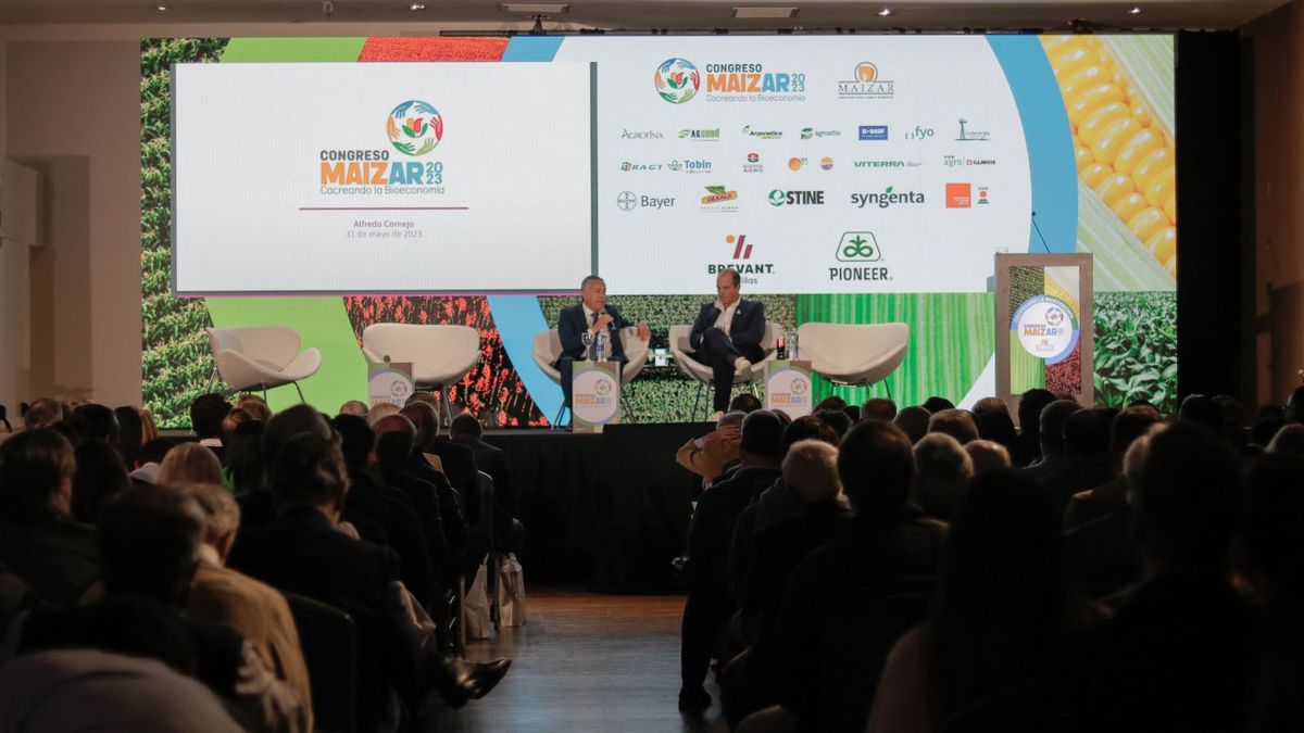 Alfredo Cornejo en el Congreso de Maizar 2023. Alfredo Cornejo en el Congreso de Maizar 2023.