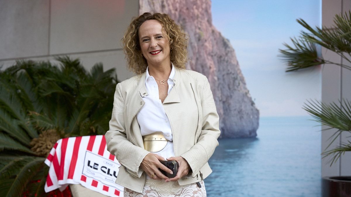 Verónica Zuliani (gerente comercial) de la marca cordobeza Vitnik. Este sábado volvió a cautivar a su público con nuevos colores y tendencias románticas. Verónica Zuliani (gerente comercial) de la marca cordobeza Vitnik. Este sábado volvió a cautivar a su público con nuevos colores y tendencias románticas.