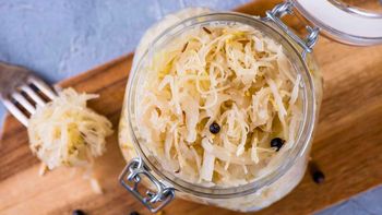 Chucrut: la receta de la conserva de repollo con 1 ingrediente especial que mejora cualquier comida Chucrut: la receta de la conserva de repollo con 1 ingrediente especial que mejora cualquier comida