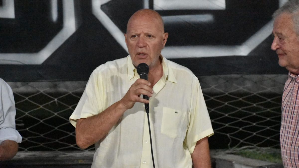 Los hermanos Jorge y Hugo Guzzo dos símbolos del Lobo. Los hermanos Jorge y Hugo Guzzo dos símbolos del Lobo.