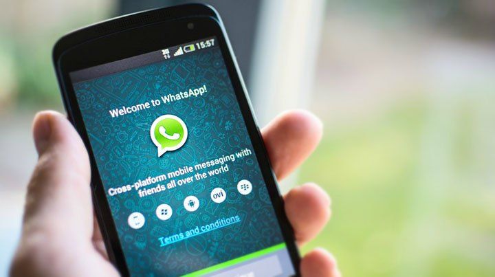 WhatsApp permite restringir quién puede enviar mensajes en los grupos
