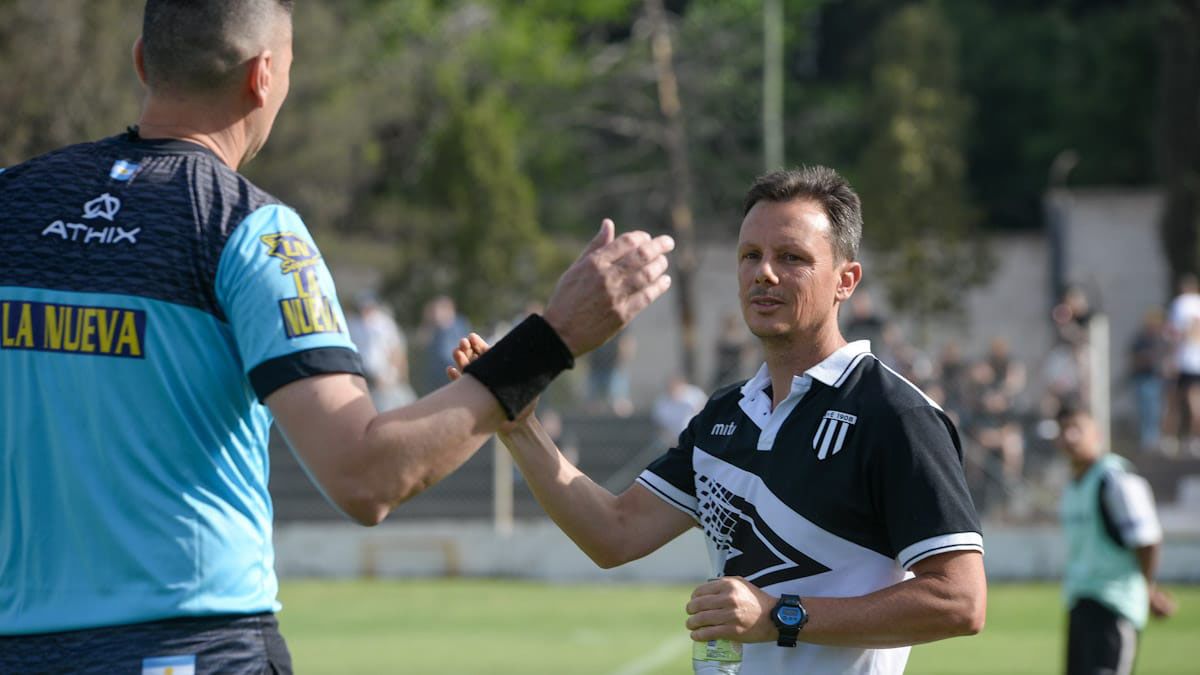Luca Marcogiuseppe felcitó a sus jugadores por la gran campaña. El equipo estuvo a 90 minutos de llegar a la final.