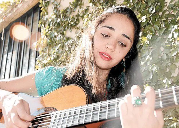 Paula Neder fue la ganadora de la Bienal Arte Joven 2015.