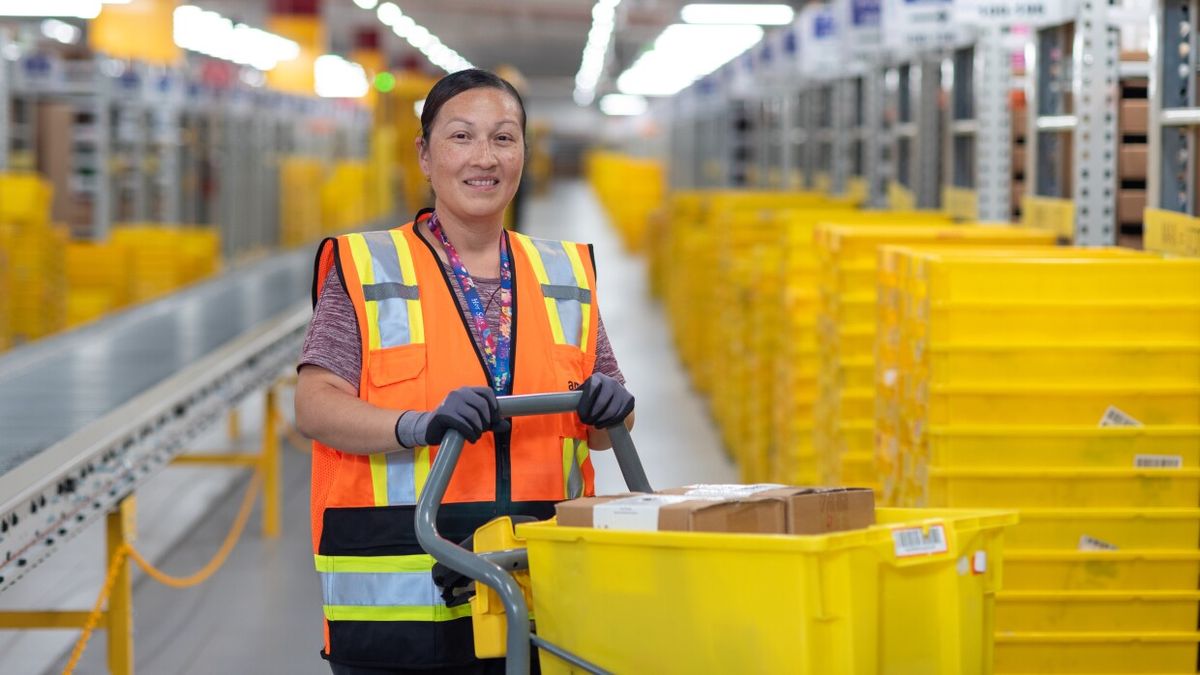 La empresa se enorgullece de su diversidad y busca constantemente formas de innovar. La empresa se enorgullece de su diversidad y busca constantemente formas de innovar.