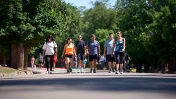 El pronóstico del tiempo llega con calor, tormentas y una alerta amarilla El pronóstico del tiempo llega con calor, tormentas y una alerta amarilla