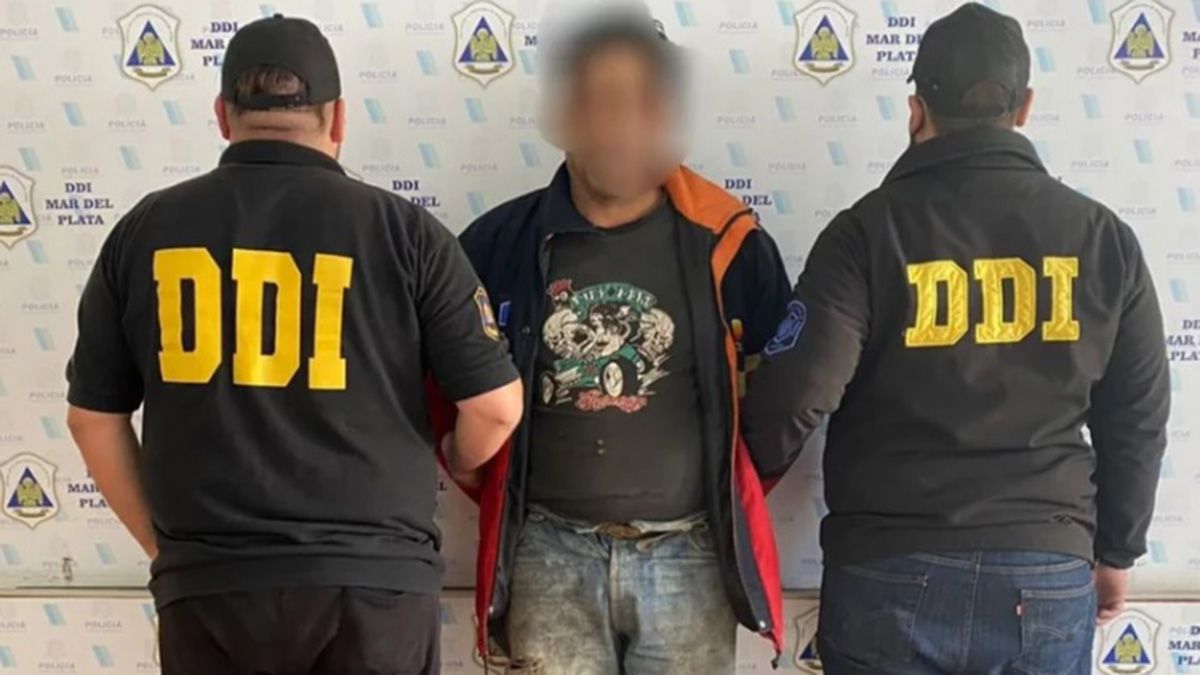 El hombre fue detenido después de que la joven