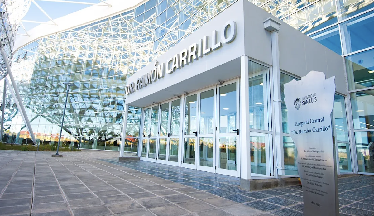 El conductor de la camioneta fue trasladado al hospital Carrillo de San Luis por las graves heridas. El conductor de la camioneta fue trasladado al hospital Carrillo de San Luis por las graves heridas.