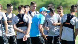 El Chacho Coudet mete mucha mano en Racing