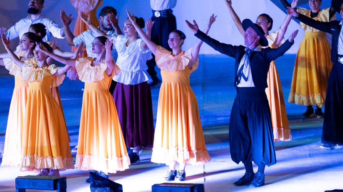 Ensayo general de una de las escenas que padre e hija comparten en esta Vendimia 2026. Ensayo general de una de las escenas que padre e hija comparten en esta Vendimia 2026.