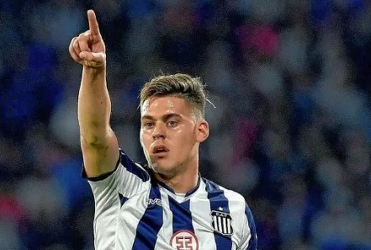 Federico Girotti se fue muy enojado con el arbitraje tras el empate con Independiente de Avellaneda. Federico Girotti se fue muy enojado con el arbitraje tras el empate con Independiente de Avellaneda.