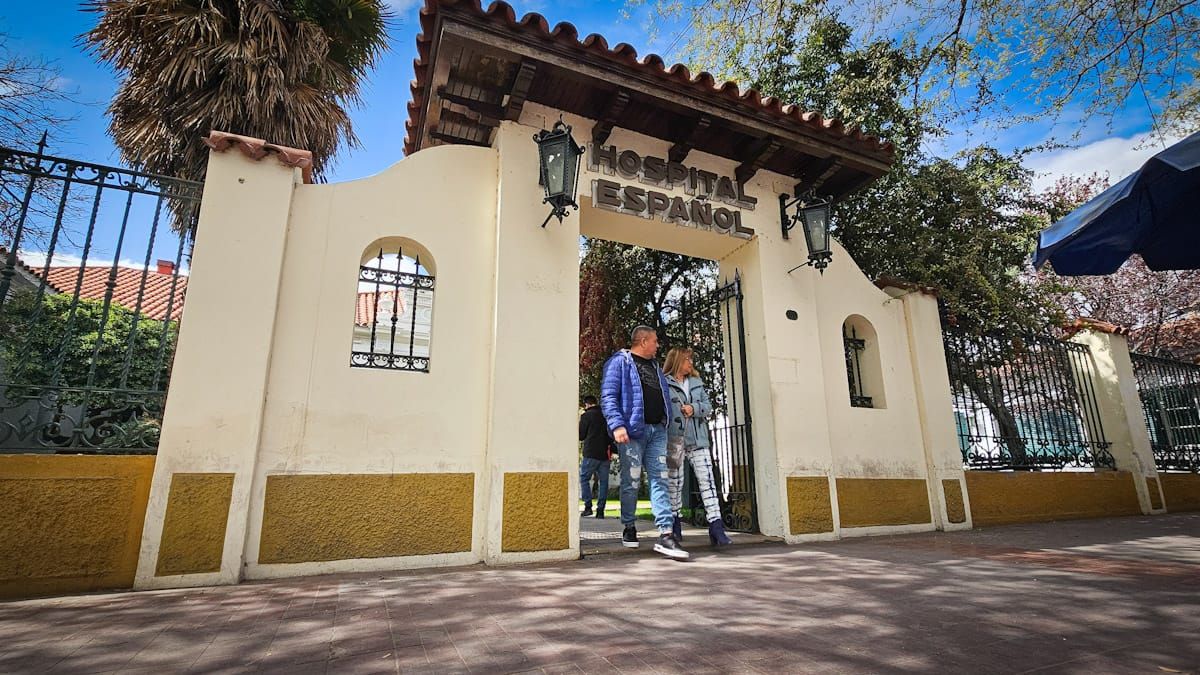 El Hospital Español aseguró que atiende a todos los pacientes que llegan con demanda espontánea