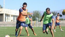 Gabriel Gómez meterá mano en el equipo obligadamente