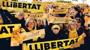 Cataluña seguirá intervenida hasta que vuelva Puigdemont