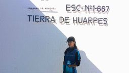 Como muchas otras celadoras de escuelas de Mendoza, Karina Quiroga está alerta. Su función es el control y la revisión de los espacios. Cualquier anormalidad debe ser comunicada a dirección.