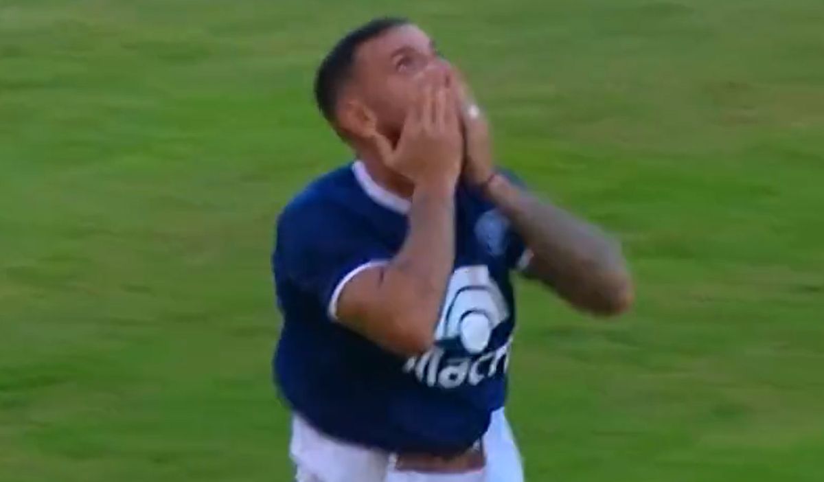 Ezequiel Ham hizo un gran gol para Independiente Rivadavia.