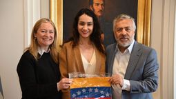 Hebe Casado, la venezolana Adriana Flores Márquez y Alfredo Cornejo.