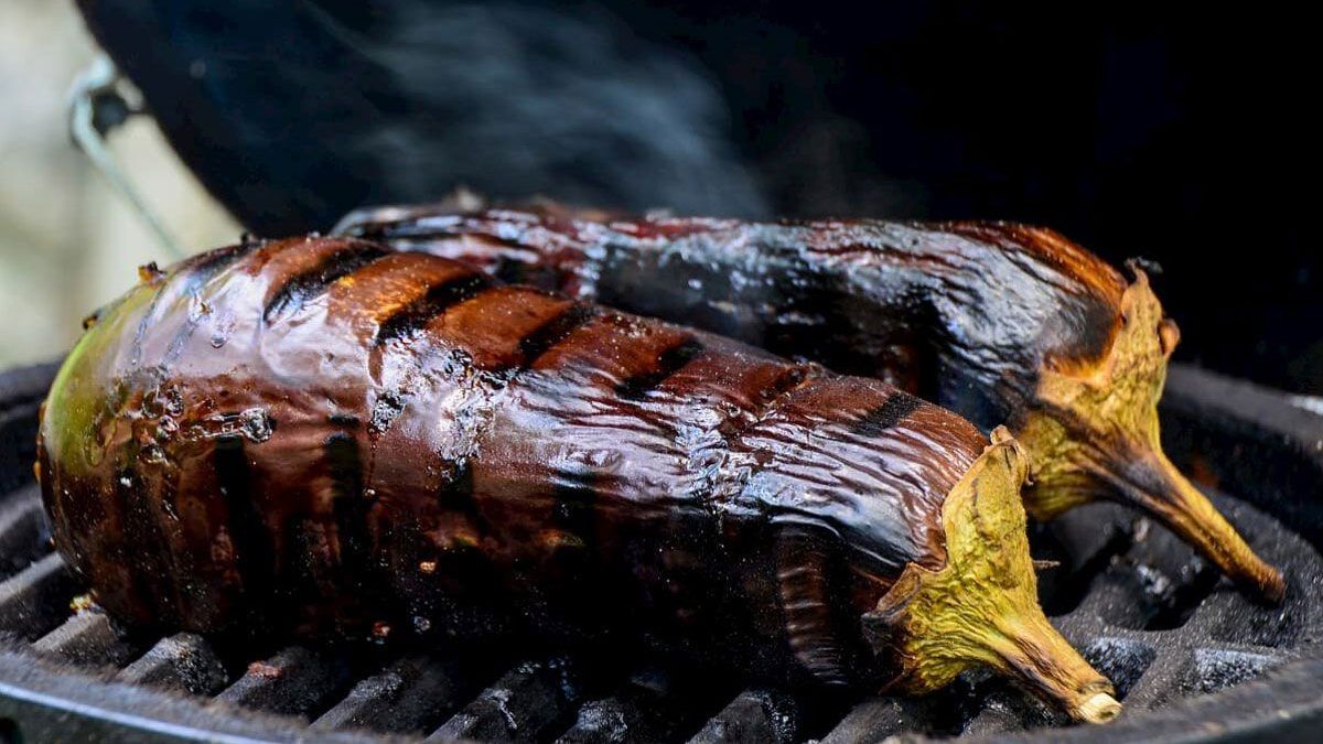 La berenjena asada queda especial a partir de esta receta.