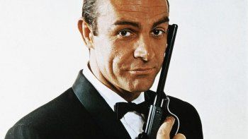 Subastan la pistola que usó Sean Connery en James Bond